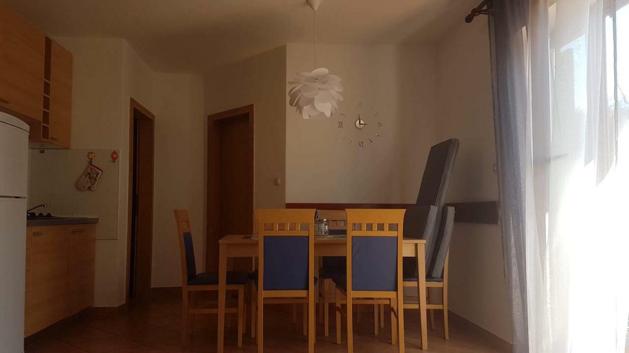 Apartment Zeljka ネレジネ エクステリア 写真